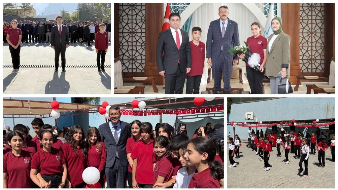 Hakkâri'de İlköğretim Haftası Coşkusu